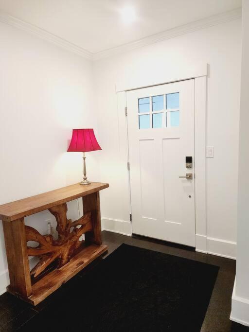 Charming And Comfortable! Medford Eksteriør billede